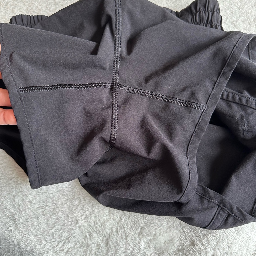 Lululemon Tracker Short V - Picture 9 of 9
